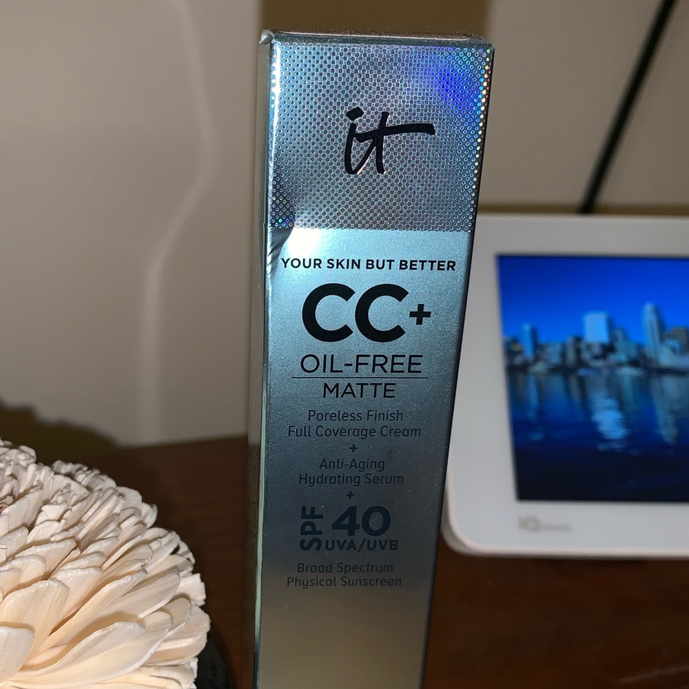 IT Cosmetics Matte  CC cream - Light